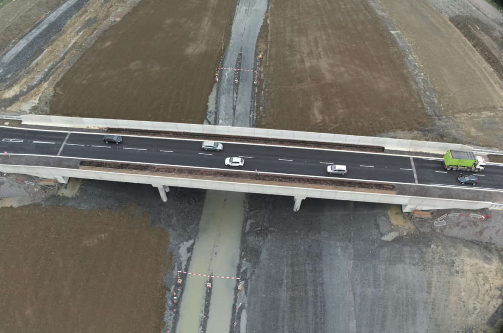 HS2 completes A41 bridge near Aylesbury Bucks Radio