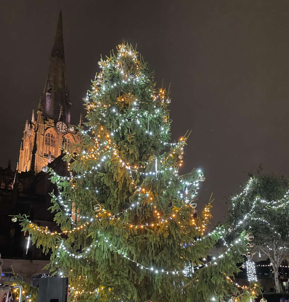 Rotherham Christmas lights switch on – Rotherham Metropolitan