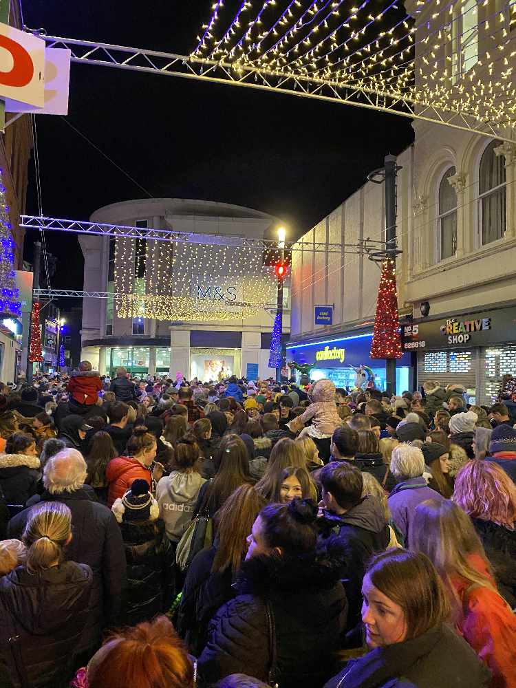 Record-breaking crowds head to festive Capital - 3FM Isle of Man