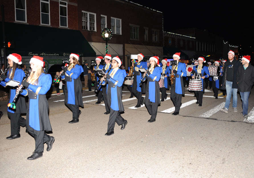 Record Setting Christmas Parade in Harrison New Country 1029