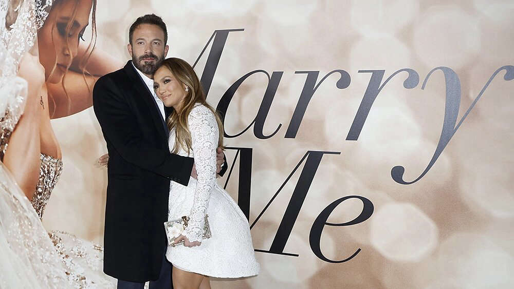 J-Lo & Ben Affleck Celebrate Aniversary - Vimarsana News