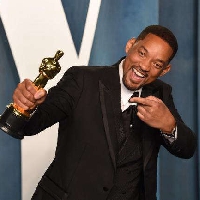 Will Smith apologises publicly to Chris Rock