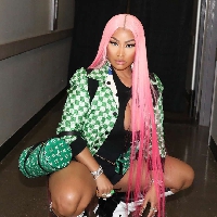 Nicki Minaj Is the first solo female rapper to debut a song at number one since 1998