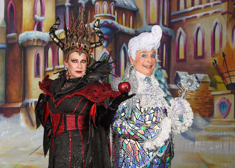 Rachel Stanley and Christopher Biggins as Queen Dragonella and The Man in the Mirror Credit Stuart Martin