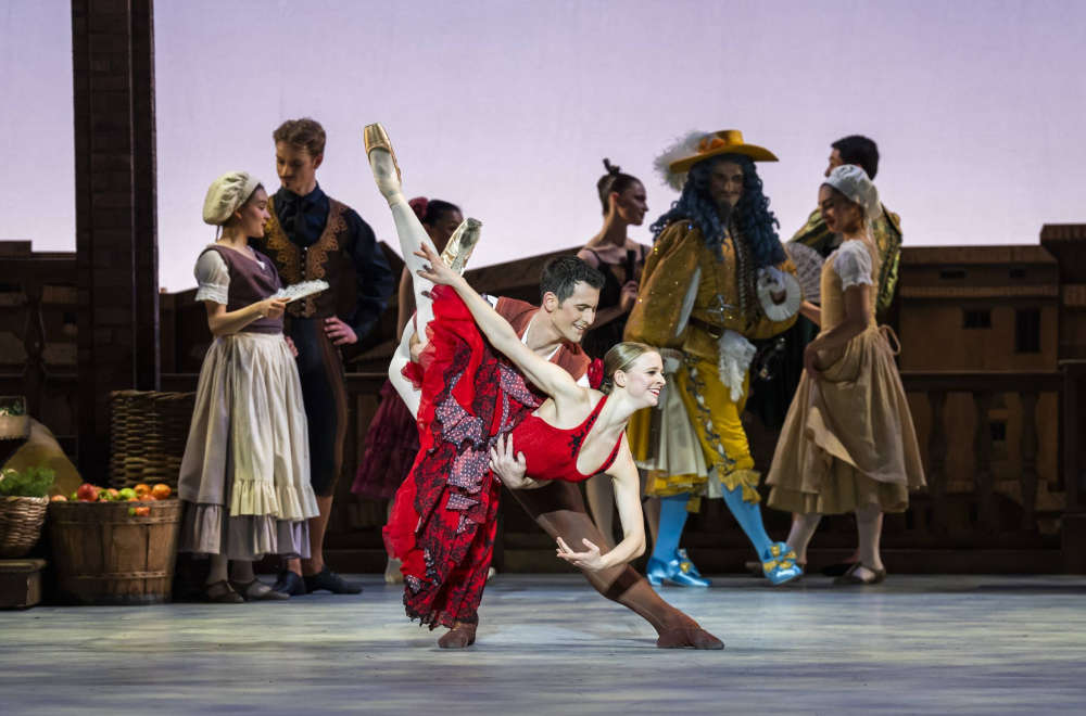 Genevieve Penn Nabity as Kitri and Mathias Dingman as Basilio © Tristram Kenton