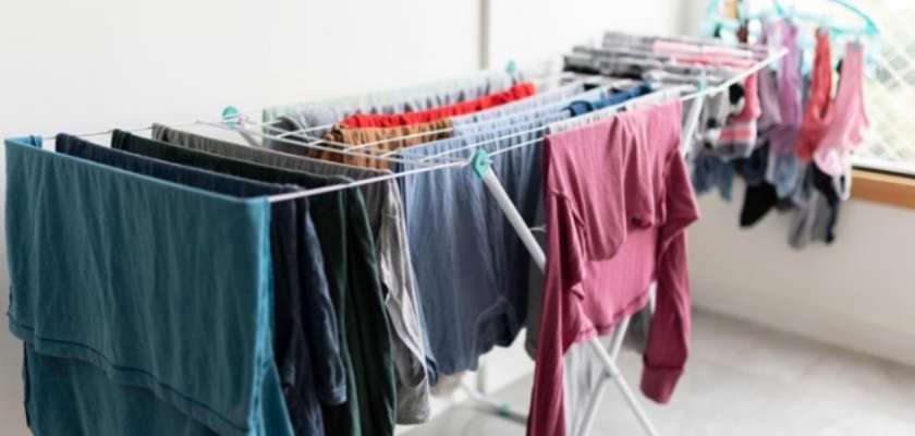 Cómo tender ropa dentro de casa y evitar que agarre olor a humedad? - Radio  Nueva Q