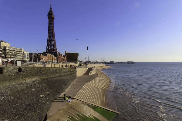 Blackpool Sea water rating drop due to worsening conditions - Coastal ...